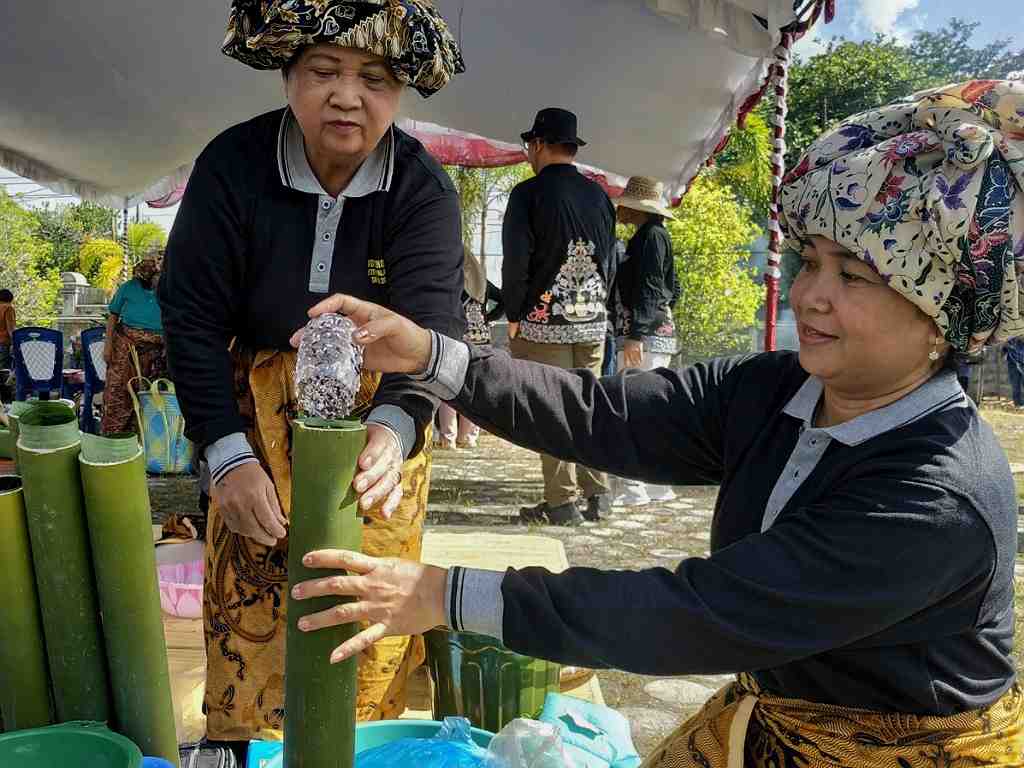 TRADISI MALAMANG 