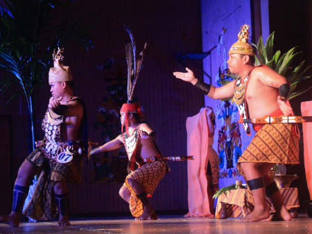 TARI KINYAH