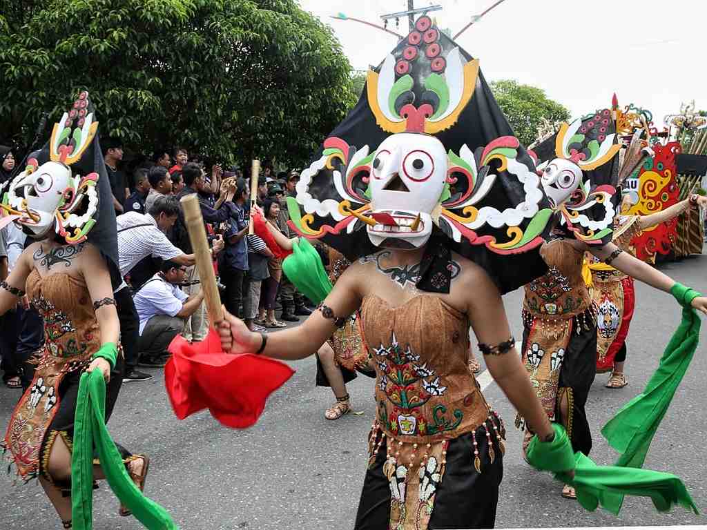  TARIAN BUKUNG 