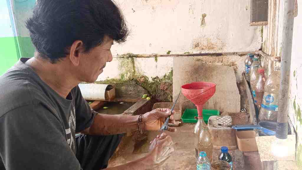 PROSES PENJAMASAN KERIS