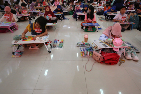 LOMBA MEWARNAI GAMBAR 
