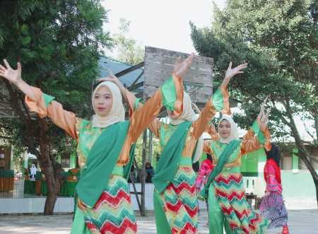 TARI BAAYUN ANAK