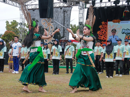 TARI MANDAU