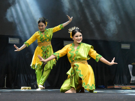 TARI ZAPIN RAMPAI