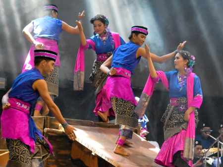 TARI ZAPIN BUJANG SUSUR SIRING