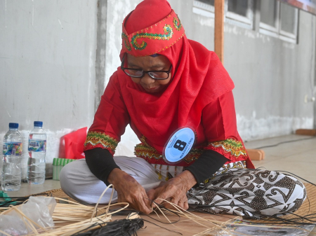 LOMBA MANJAWET UWEI FBIM