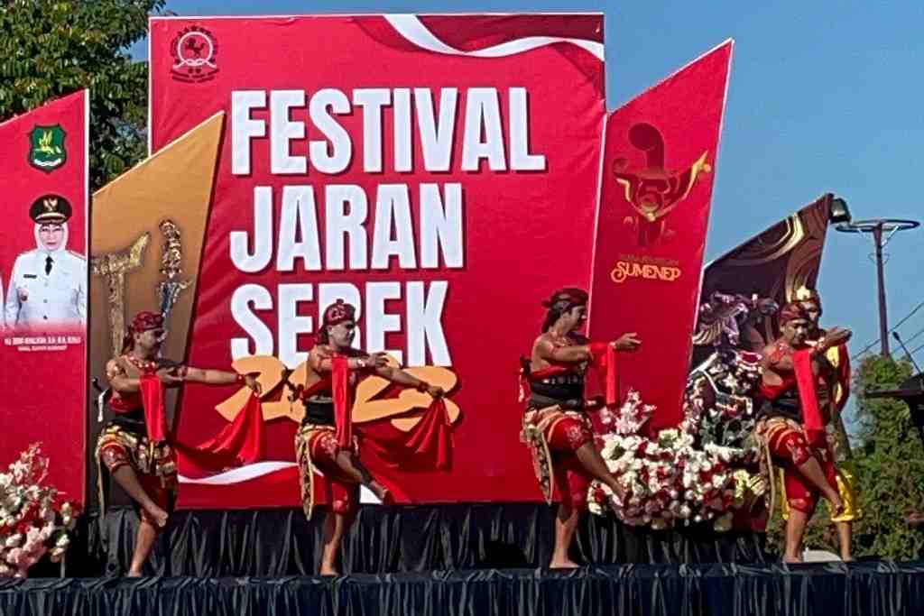 TARI GAMBU