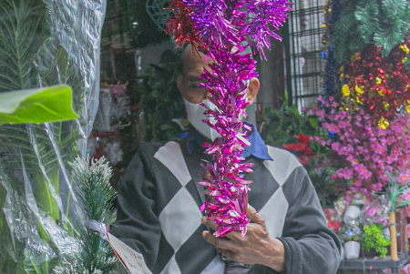 PILIH PERNAK PERNIK NATAL
