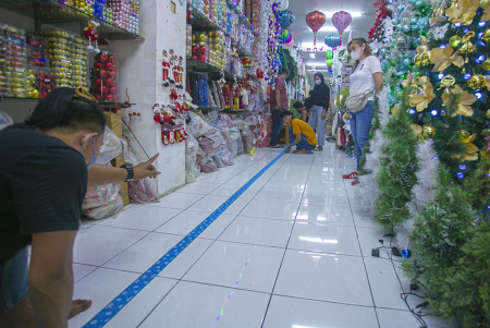 UKUR PITA HIASAN NATAL