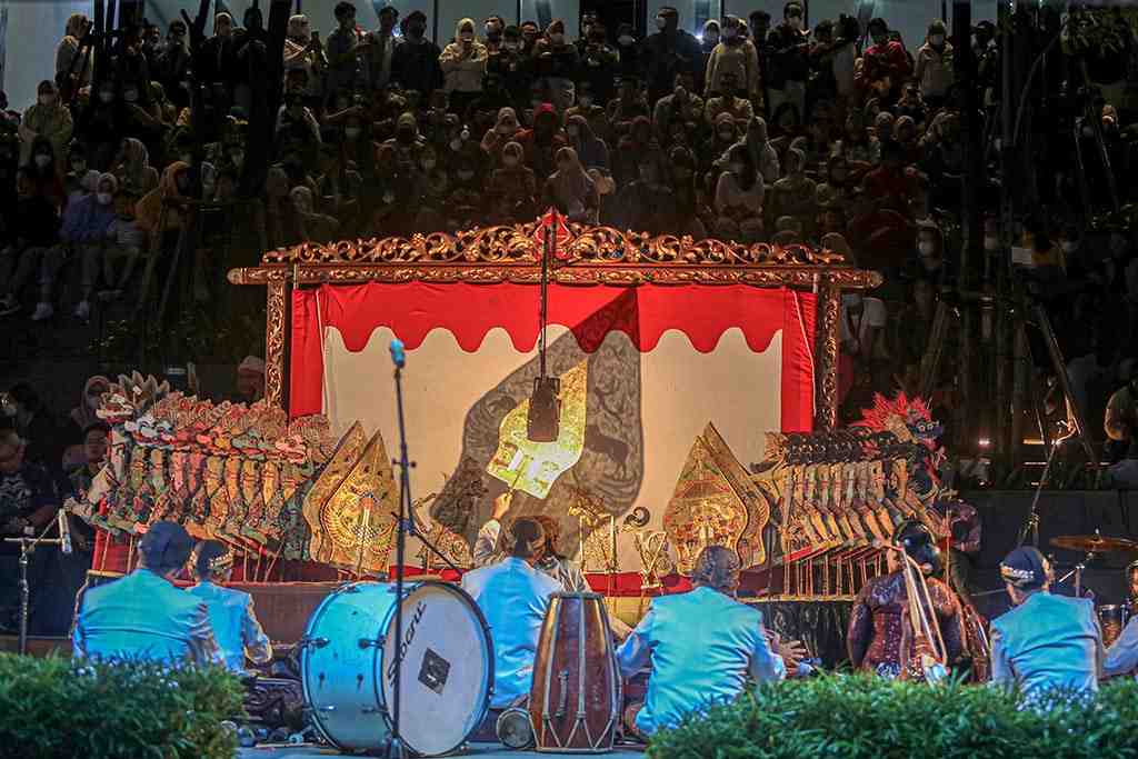 PERTUNJUKAN WAYANG KULIT