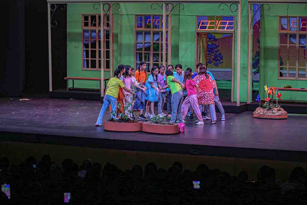 TEATER MUSIKAL ANAK