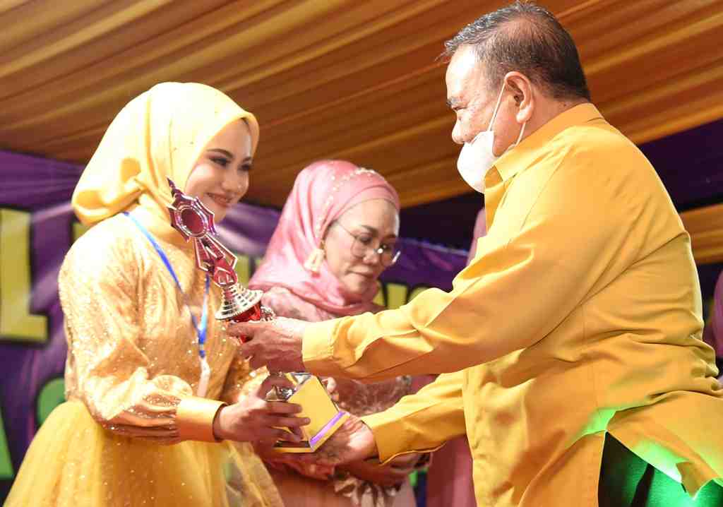 JUARA KETIGA LOMBA VOKALIA