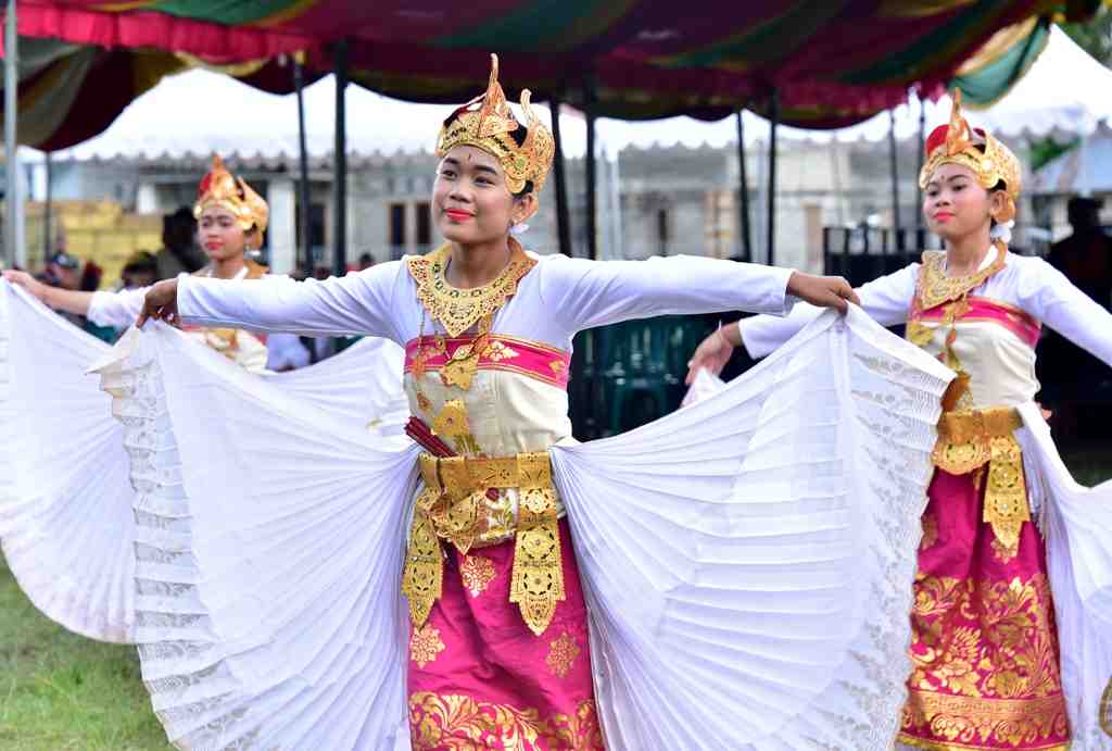 KEKAYAAN BUDAYA DAERAH