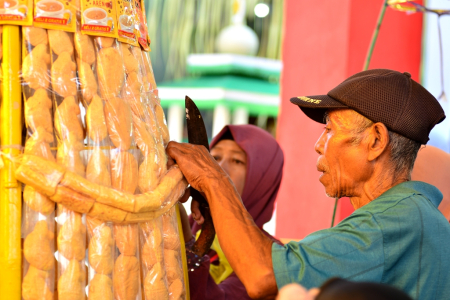 KUE TOLANGGA