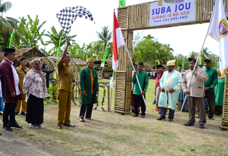 LEPAS PESERTA KARNAVAL BUDAYA