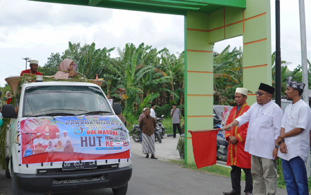 LEPAS PESERTA KARNAVAL BUDAYA