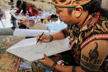SKETSA ORNAMEN KHAS DAYAK KALTENG