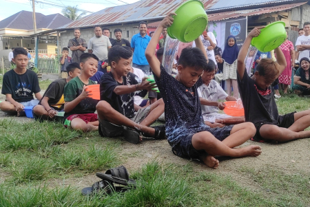 LOMBA TUANG AIR