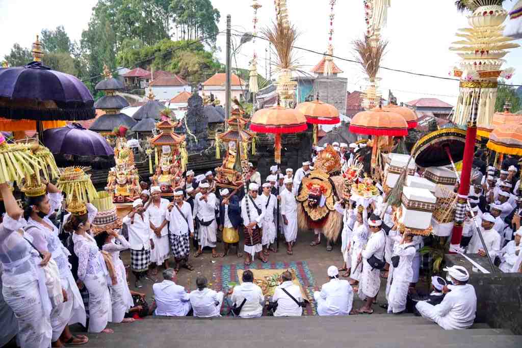 PROSESI MENDAK BARONG