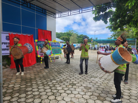 SULING TAMBUR RAJA AMPAT