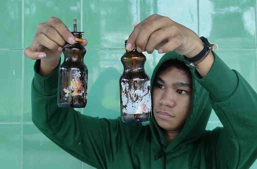 MEMERIKSA ISI LAMPU BOTOL
