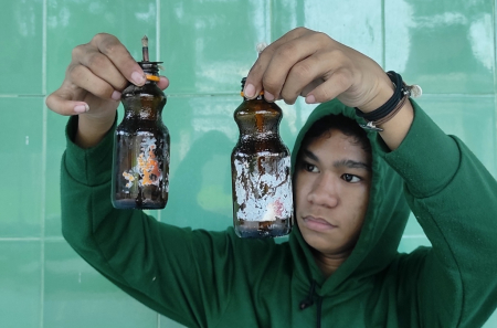 MEMERIKSA ISI LAMPU BOTOL