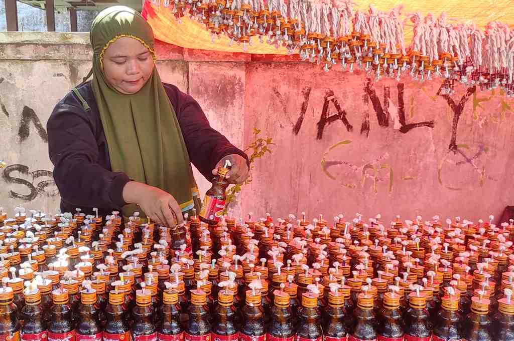 MENATA LAMPU BOTOL