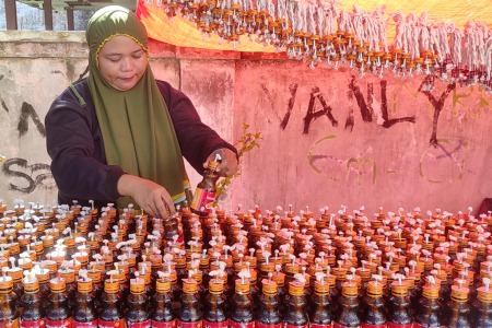 MENATA LAMPU BOTOL