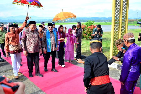 MOPOTILOLO MENTERI EKRAF