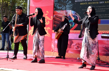 MUSIKALISASI PUISI