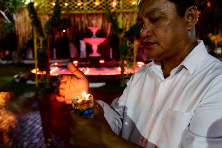 NYALAKAN LAMPU PADAMALA