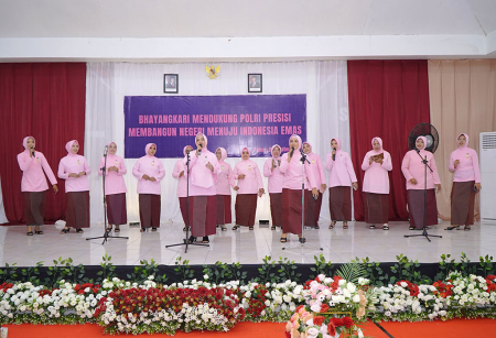 PADUAN SUARA BHAYANGKARI TIDORE
