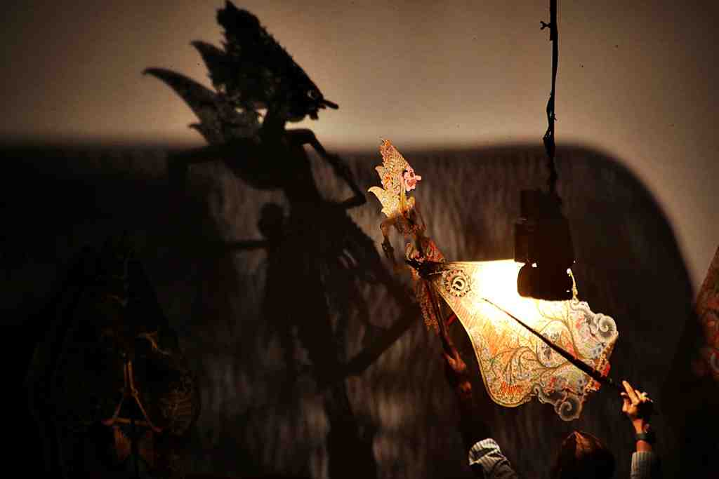 PERTUNJUKAN WAYANG KULIT