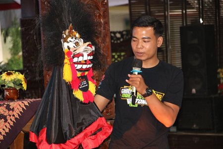 PIALA KEPALA BORANGAN BLORA