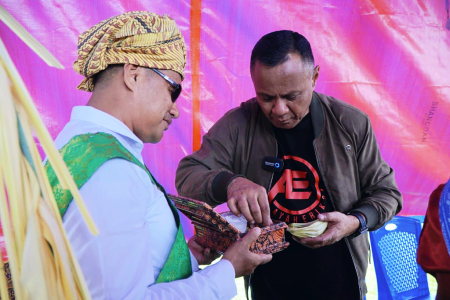 PROSESI ADAT TIMAYU