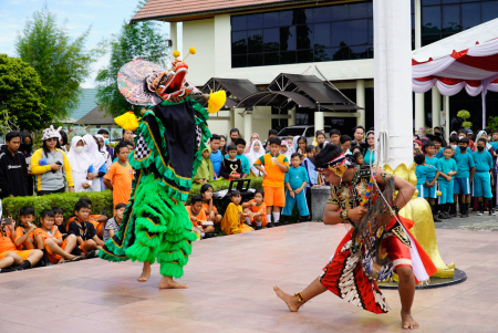 TARI JARANAN DAN BARONGAN