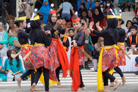 TARI MANDAU