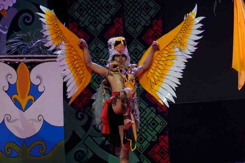 TARI MANAJAH ANTANG