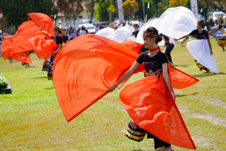TARI KREASI DAERAH 