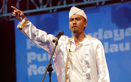 PUISI NEGERI PARA RAJA