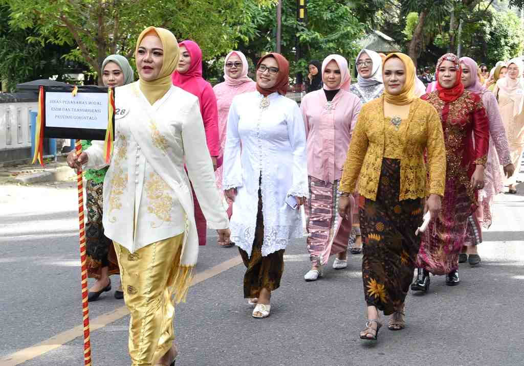 PARADE KEBAYA ASN