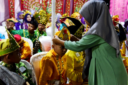 PASANG TOPI PAYUNGA