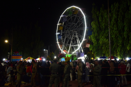 PASAR MALAM HUT BOALEMO