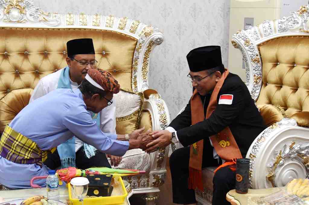 PENYAMBUTAN ADAT MOPOTILOLO
