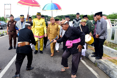PENYAMBUTAN ADAT DI POHUWATO