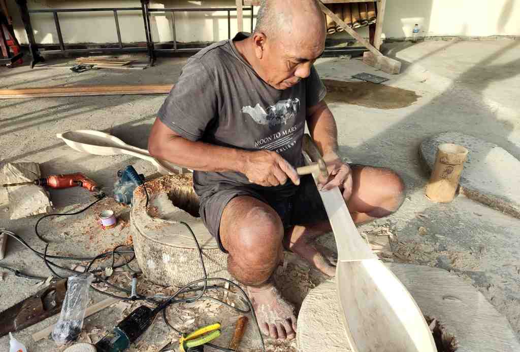 PERAJIN ALAT MUSIK GORONTALO