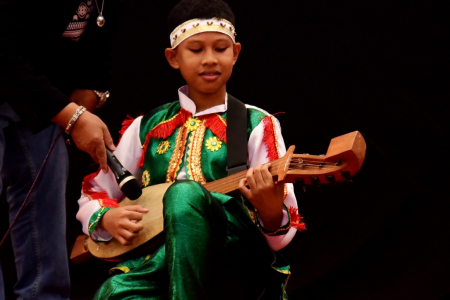 PETIK GAMBUSI