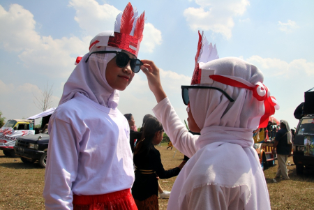 RAPIKAN KACAMATA