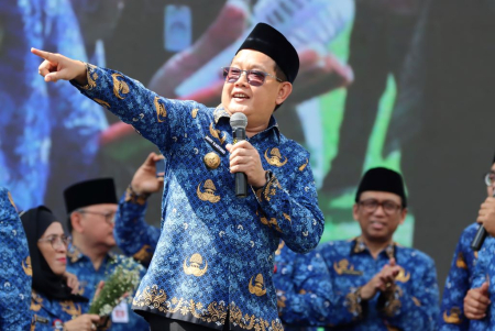 AJAK MASYARAKAT BERNYANYI