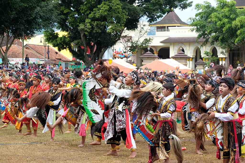 SALAM KUDA LUMPING